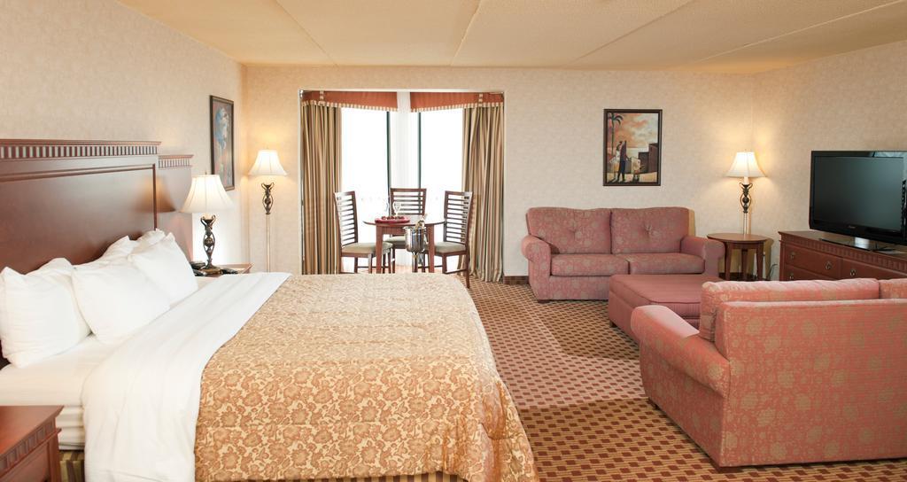 Quality Inn & Suites Bay Front Sault Ste. Marie Eksteriør bilde