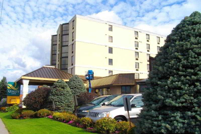 Quality Inn & Suites Bay Front Sault Ste. Marie Eksteriør bilde